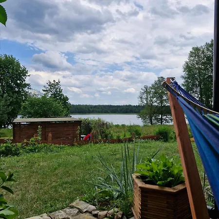 Przytulny Domek Nad Jeziorem *
