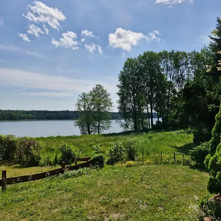 Przytulny Domek Nad Jeziorem Lejlighed